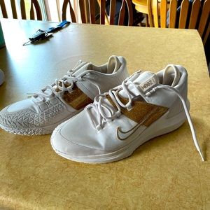 Women’s Nike zoom